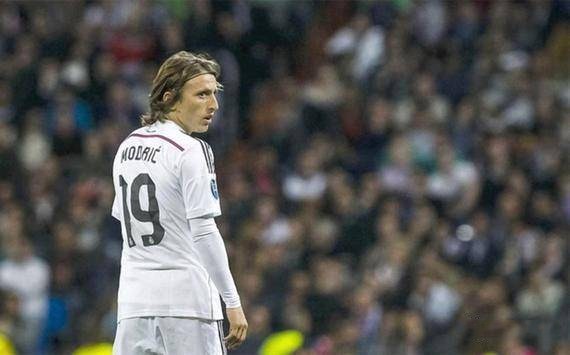 场均得分25+球员效率榜：里夫斯高居历史第二，仅逊约基奇