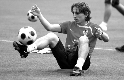 欧洲多家媒体批评莱万飞点：他罚出西甲史上最糟糕的点球之一