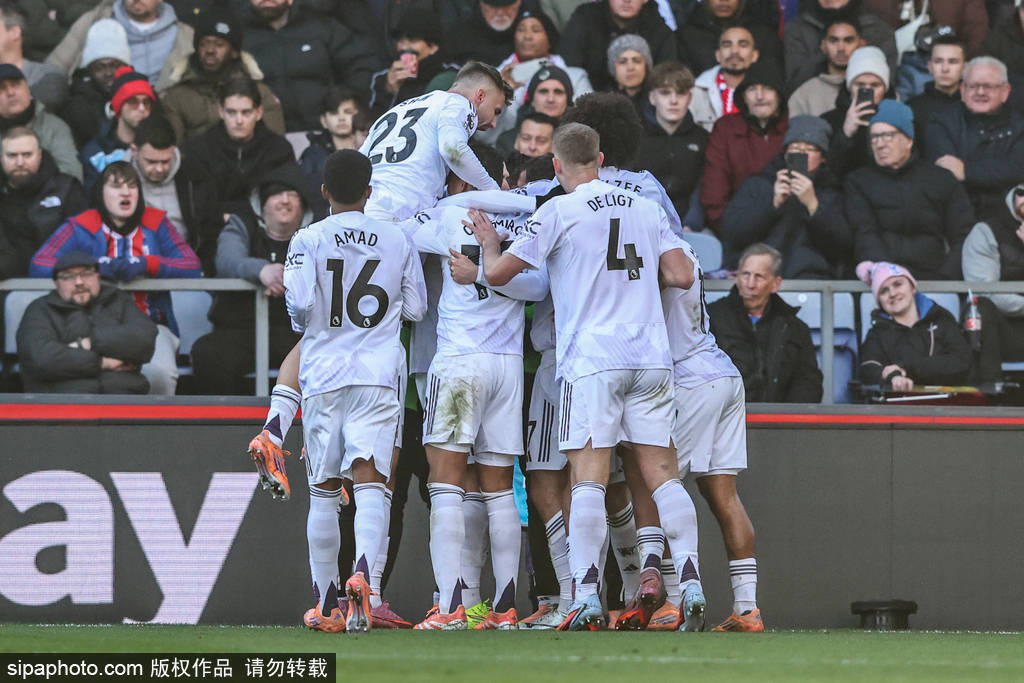 喀麦隆主帅：埃永有潜力为巴萨效力，他和埃托奥的类型不同