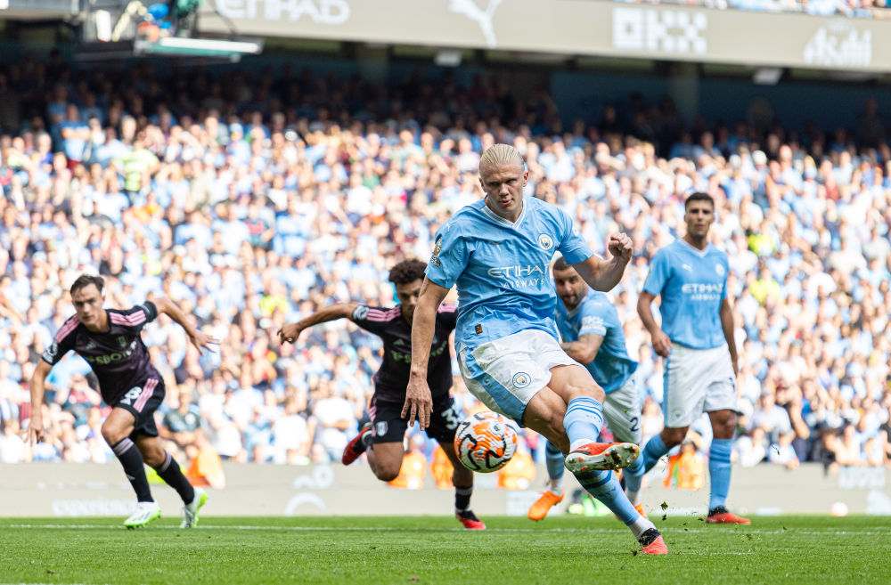 小麦惊天倒钩 苏格兰4-2丹麦晋级世界杯