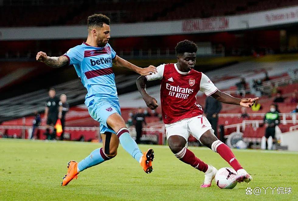 科尔：斯潘塞掌控了比赛，库里缺席的情况下他必须留在场上